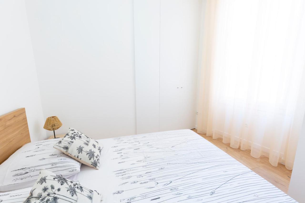 Marne II - 3 Pieces - Parking - Carre D'Or Menton Apartment Екстериор снимка